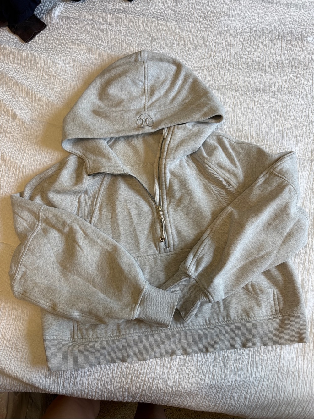 Lululemon crop scuba